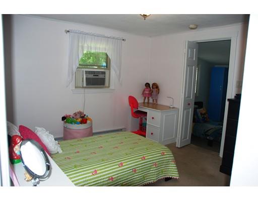7 Spruce St, Halifax, MA 02338 photo 6
