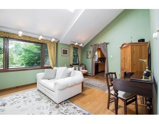 12 Rustic Dr, Mansfield, MA 02048 photo 5