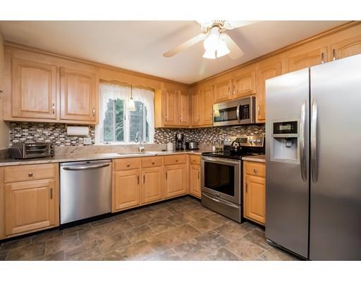 12 Rustic Dr, Mansfield, MA 02048 photo 11