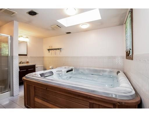 12 Rustic Dr, Mansfield, MA 02048 photo 18