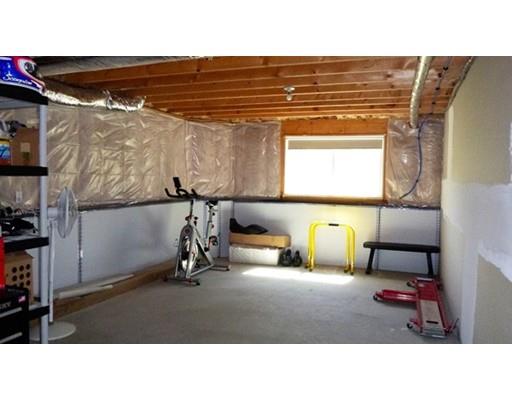 31 Honeysuckle Rd, Worcester, MA 01613 photo 20