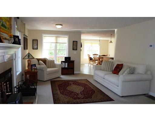 31 Honeysuckle Rd, Worcester, MA 01613 photo 5