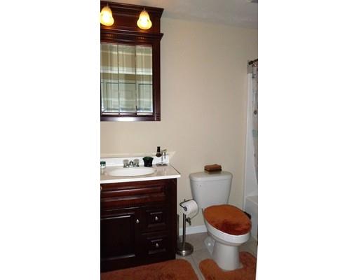 31 Honeysuckle Rd, Worcester, MA 01613 photo 19