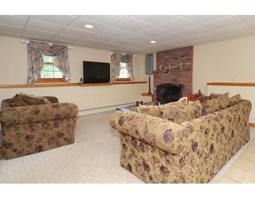 14 Tomahawk Ln, Danvers, MA 01923 photo 15