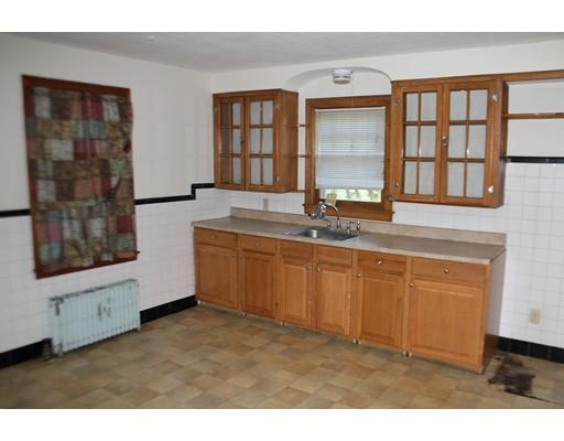 251 Parker St, Springfield, MA 01151 photo 2