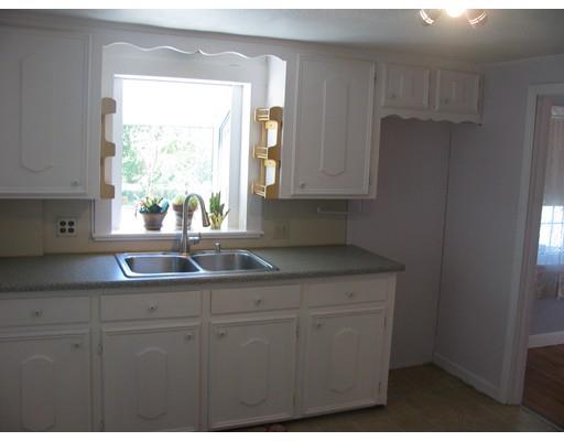 73 Davis St, Springfield, MA 01104 photo 8