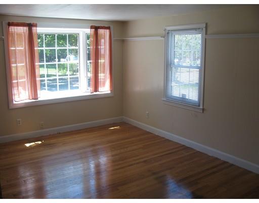 73 Davis St, Springfield, MA 01104 photo 4