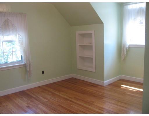 73 Davis St, Springfield, MA 01104 photo 11