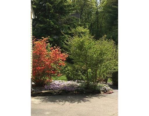 48 Crestview Dr, Mendon, MA 01756 photo 5