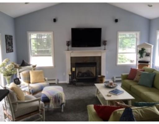 48 Crestview Dr, Mendon, MA 01756 photo 7