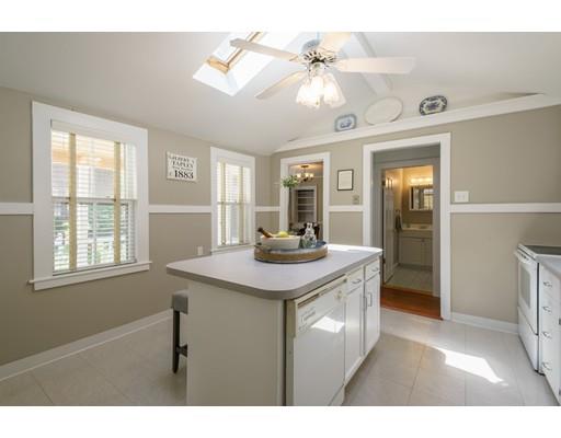 9 Clark St, Danvers, MA 01923 photo 4
