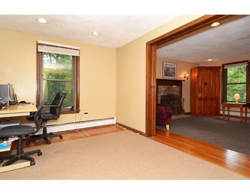 124 Hull St, Beverly, MA 01915 photo 9
