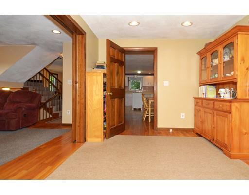 124 Hull St, Beverly, MA 01915 photo 10