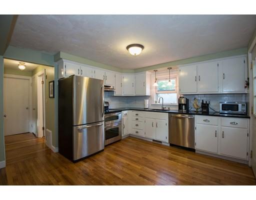 30 Ledge St, Stoneham, MA 02180 photo 7