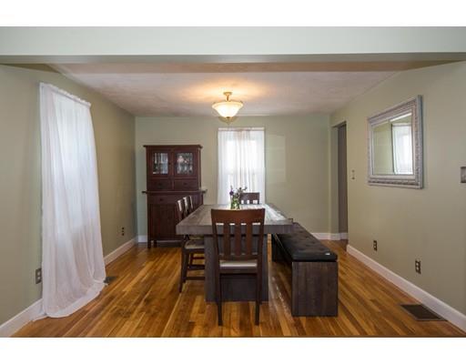 30 Ledge St, Stoneham, MA 02180 photo 2