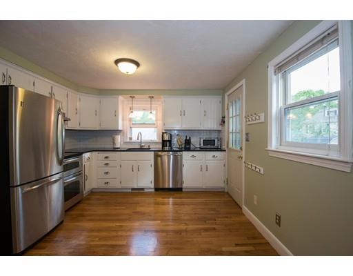 30 Ledge St, Stoneham, MA 02180 photo 6