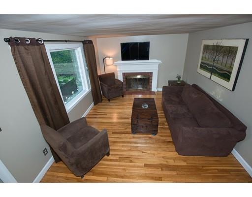 30 Ledge St, Stoneham, MA 02180 photo 10