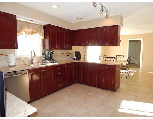14 Montrose Ave, Wakefield, MA 01880 photo 3