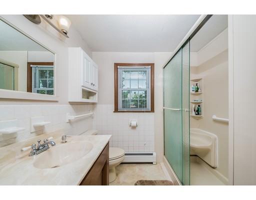 78 Clement St, Springfield, MA 01118 photo 6