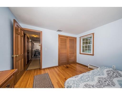 78 Clement St, Springfield, MA 01118 photo 9