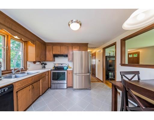 78 Clement St, Springfield, MA 01118 photo 5