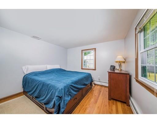 78 Clement St, Springfield, MA 01118 photo 8