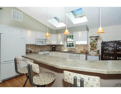 25 Riverside Dr, Reading, MA 01867 photo 13