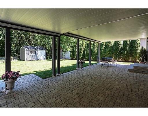 25 Riverside Dr, Reading, MA 01867 photo 4