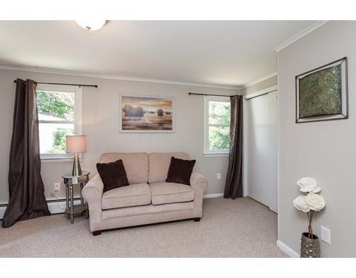81 Upton St, Springfield, MA 01104 photo 13