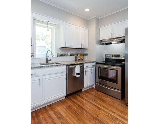 81 Upton St, Springfield, MA 01104 photo 4