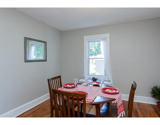 81 Upton St, Springfield, MA 01104 photo 9
