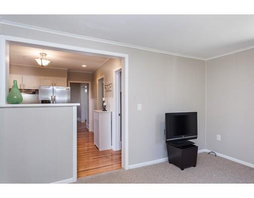 81 Upton St, Springfield, MA 01104 photo 14