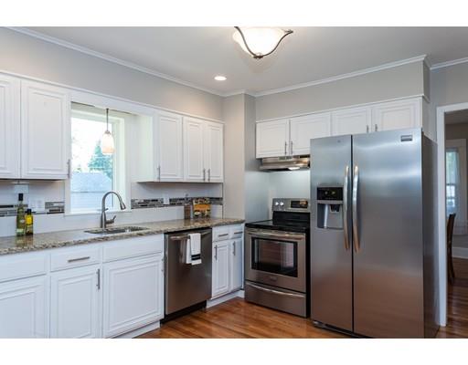 81 Upton St, Springfield, MA 01104 photo 3