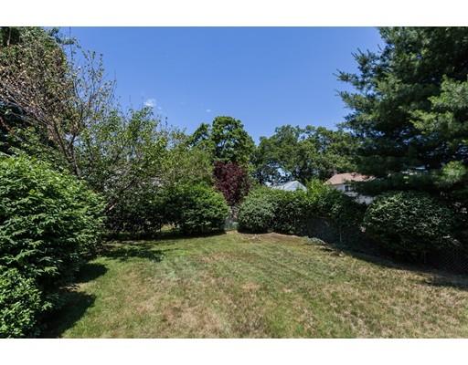 81 Upton St, Springfield, MA 01104 photo 27