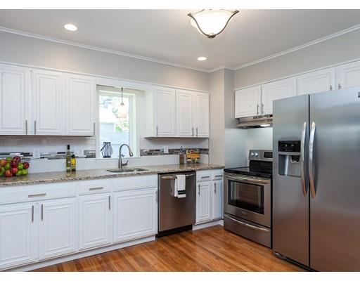 81 Upton St, Springfield, MA 01104 photo 1