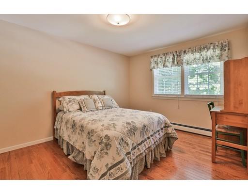 16 Kent St, Windham, NH 03087 photo 20