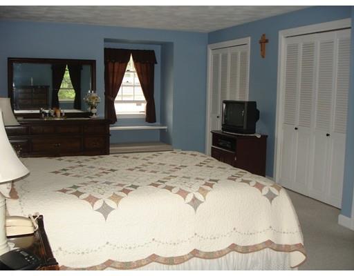 14 Brookside Dr, Acushnet, MA 02743 photo 12
