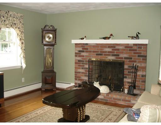 14 Brookside Dr, Acushnet, MA 02743 photo 9