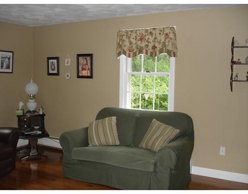 14 Brookside Dr, Acushnet, MA 02743 photo 10