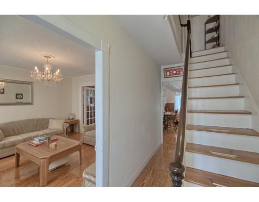 31 Walnut St, Lowell, MA 01852 photo 11