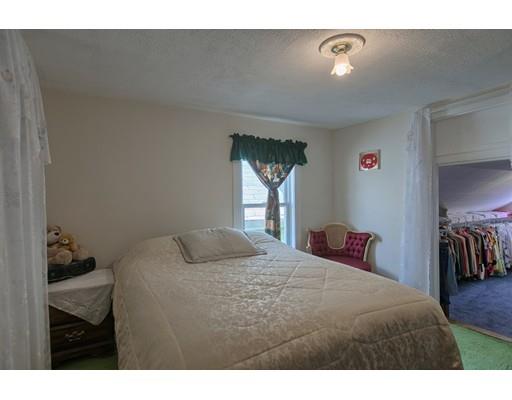 31 Walnut St, Lowell, MA 01852 photo 12