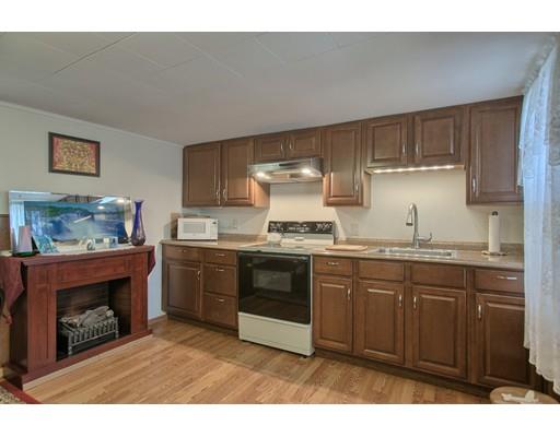 31 Walnut St, Lowell, MA 01852 photo 4