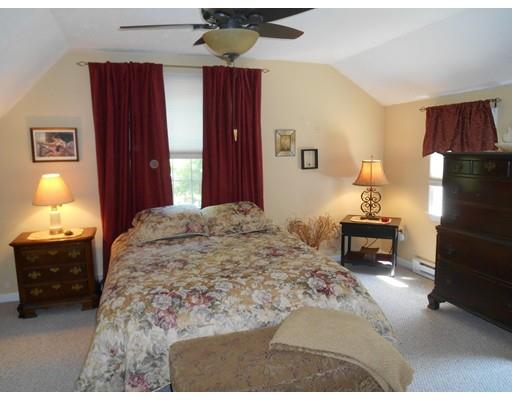 10 Hickory Cir, Mashpee, MA 02649 photo 8