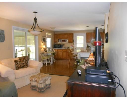 10 Hickory Cir, Mashpee, MA 02649 photo 5