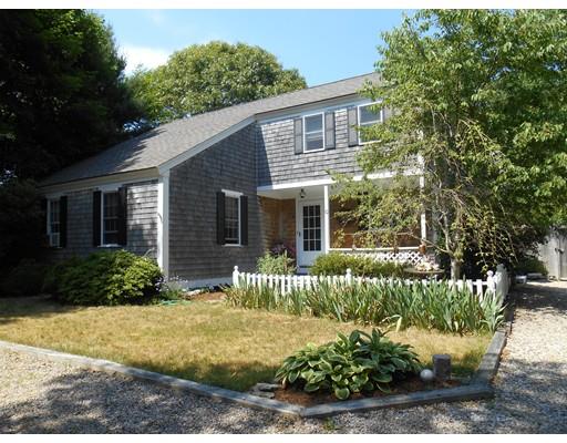 10 Hickory Cir, Mashpee, MA 02649 photo 1