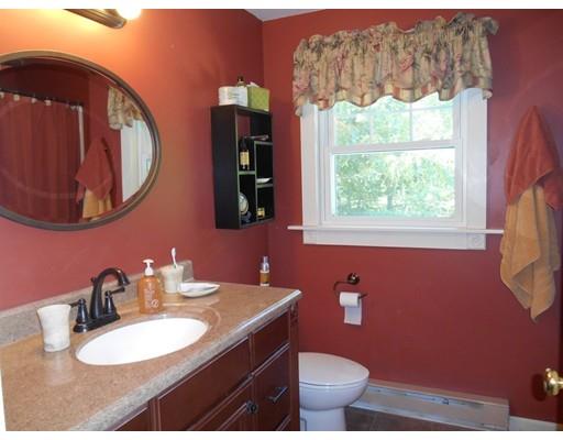 10 Hickory Cir, Mashpee, MA 02649 photo 13
