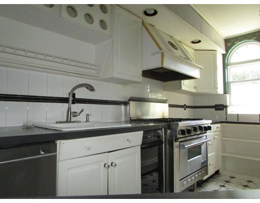 97 Noel St, Springfield, MA 01108 photo 8