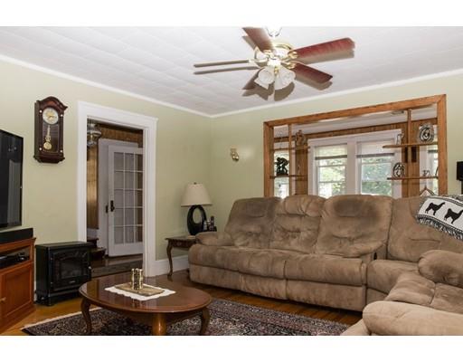 34 Arbor Ln, Dedham, MA 02026 photo 4