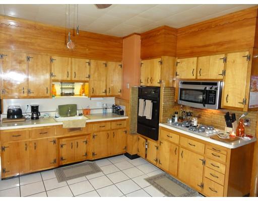 23 Clarence St, Everett, MA 02149 photo 4