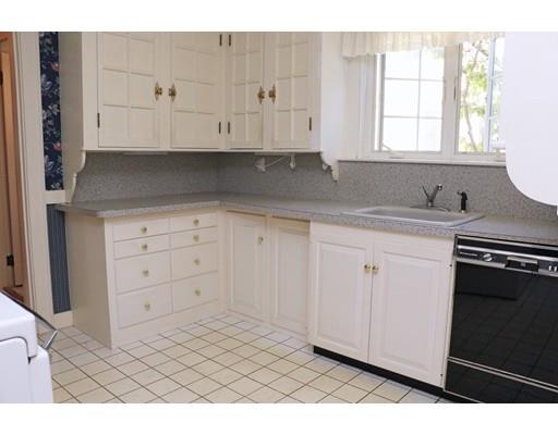 82 Beaufort Ave, Needham, MA 02492 photo 8